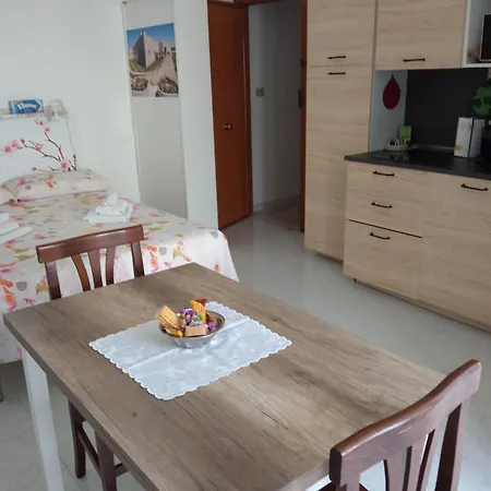 Apartman La Casetta Di Carmen Secondo Piano